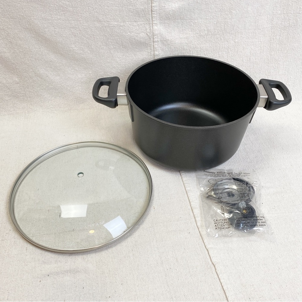 Scanpan 60th anniversary Dutch oven w glass lid